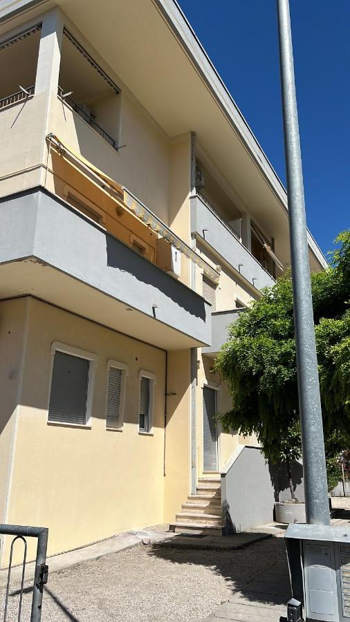 Appartamento Di Design A 30 Metri Dal Mare Альба-Адриатика Экстерьер фото